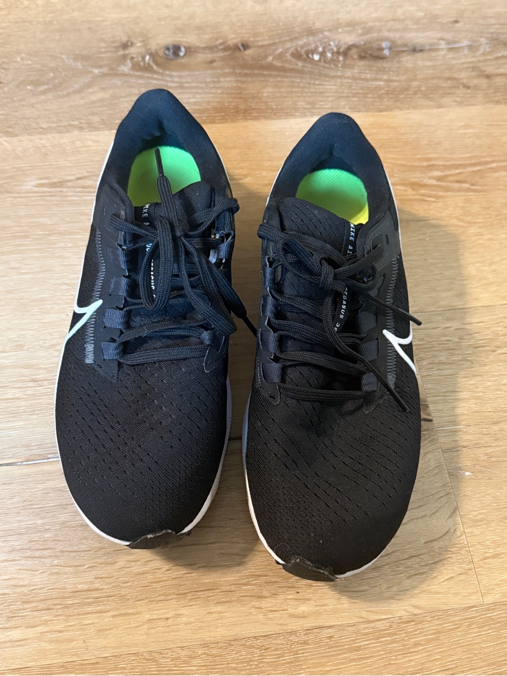 Women’s Black Nike Pegasus Size 8